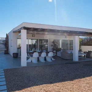 casa-entera-sa-caleta.ibizaislandhotels.net/
