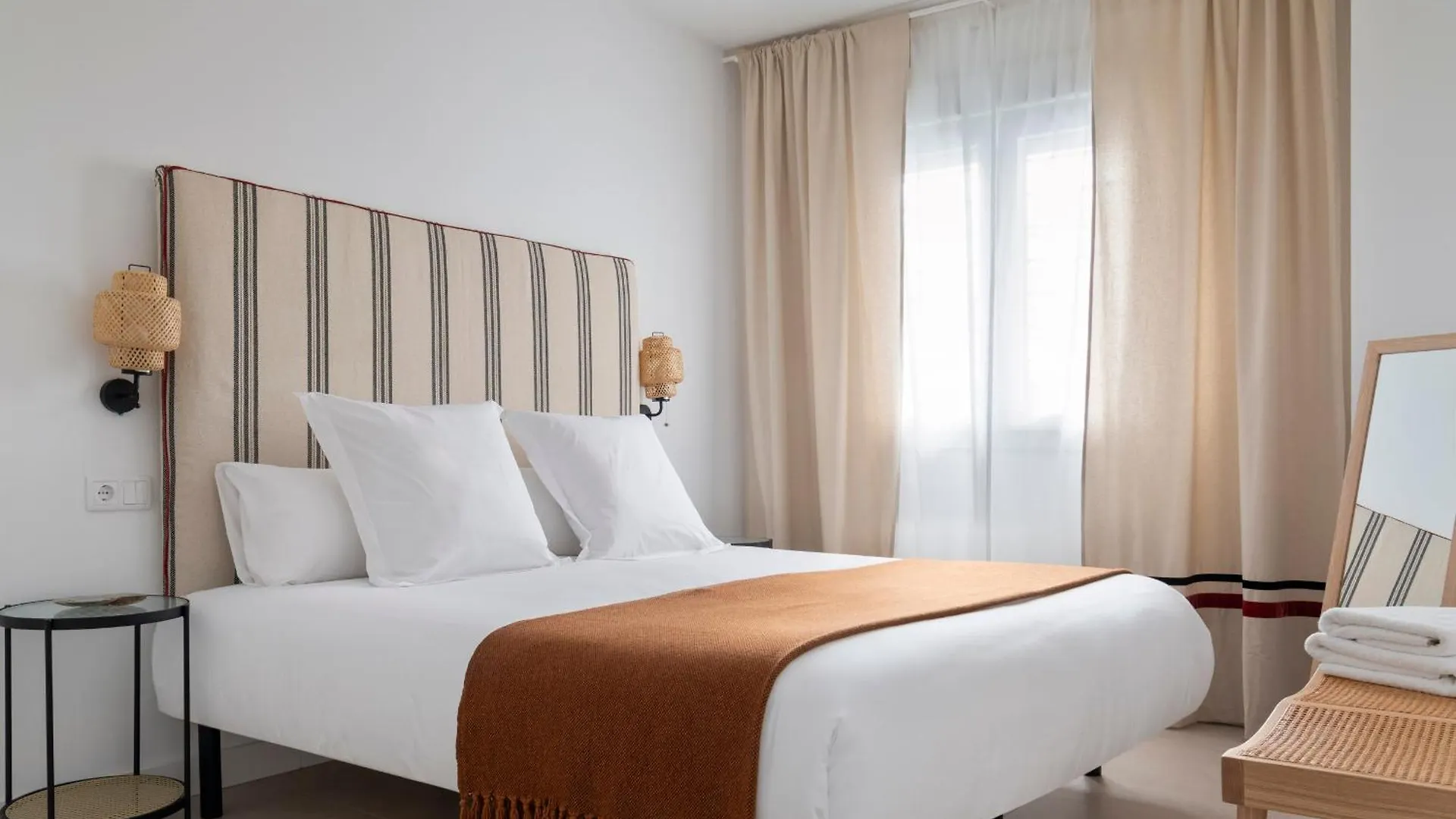 Magno Apartments Monte Carmelo Seville