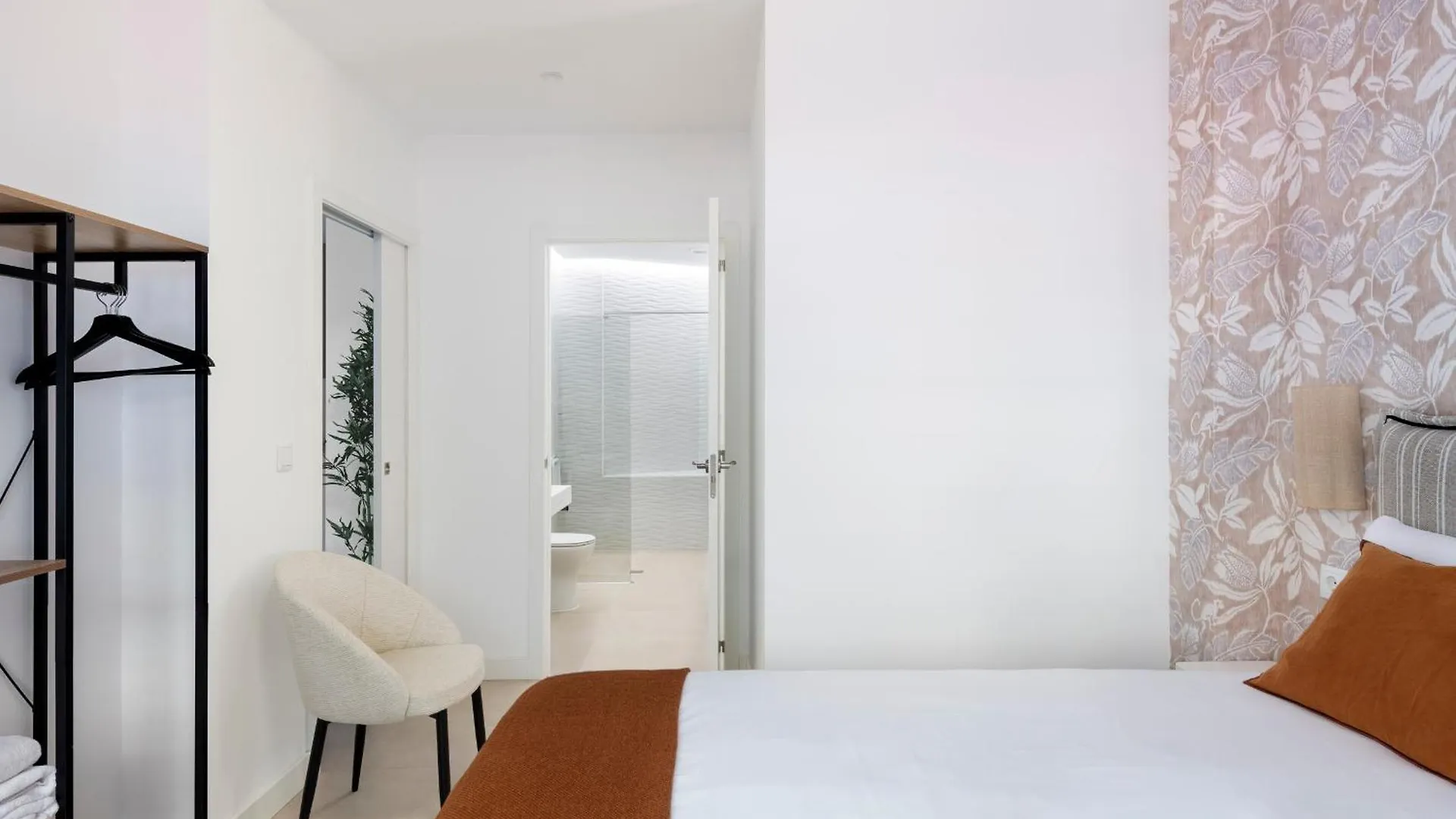 Magno Apartments Monte Carmelo Seville